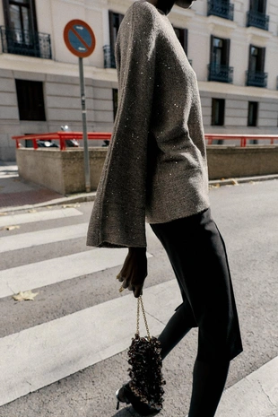 Вязаный свитер с пайетками- Заказать в России