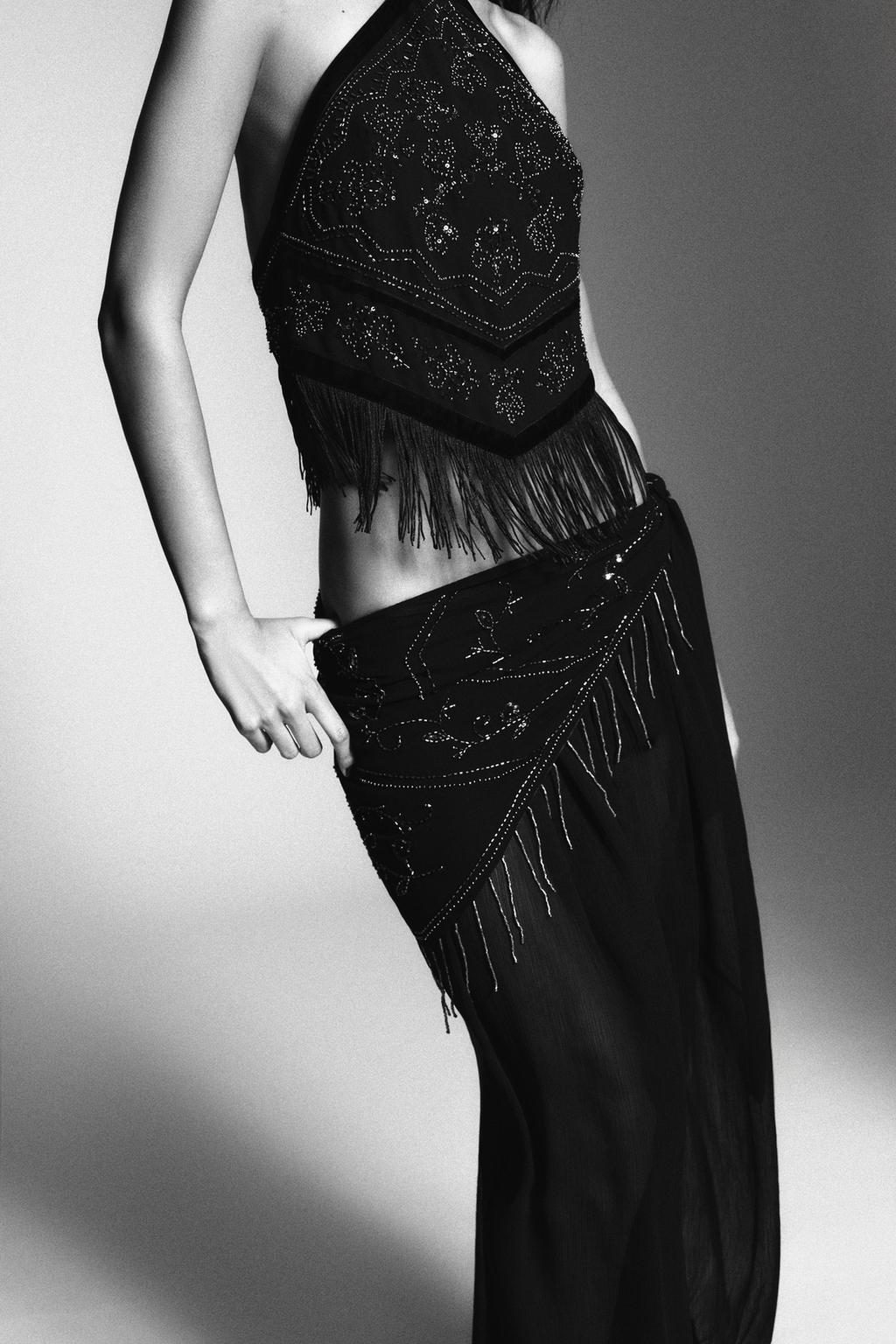 ТОП ИЗ ЖОРЖЕТА С ГОРЛОВИНОЙ ХАЛТЕР И БУСИНАМИ