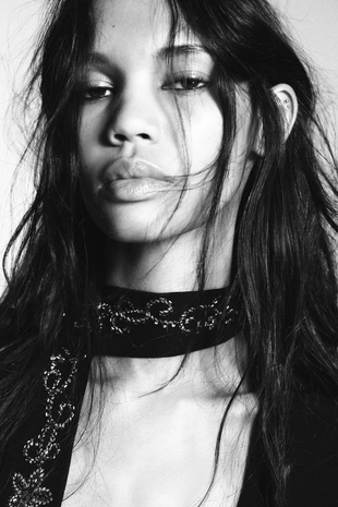 Рубашка из крепа с вышивкой и шарфом- Заказать в России