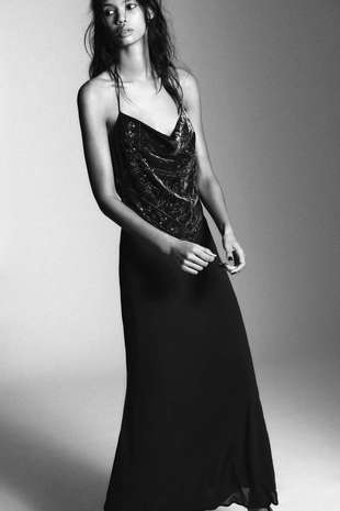 Длинное бархатное платье с бусинами- Заказать в России