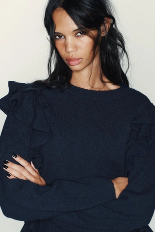 Свитер с воланами- Заказать в России