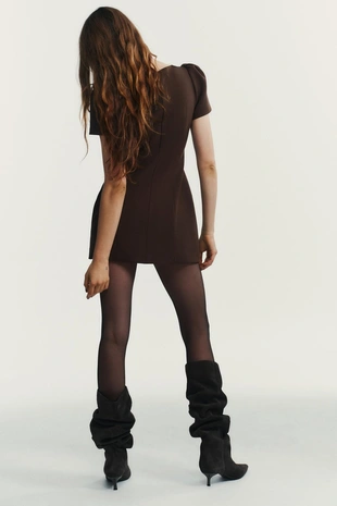 Короткое платье со складками и карманами- Заказать в России