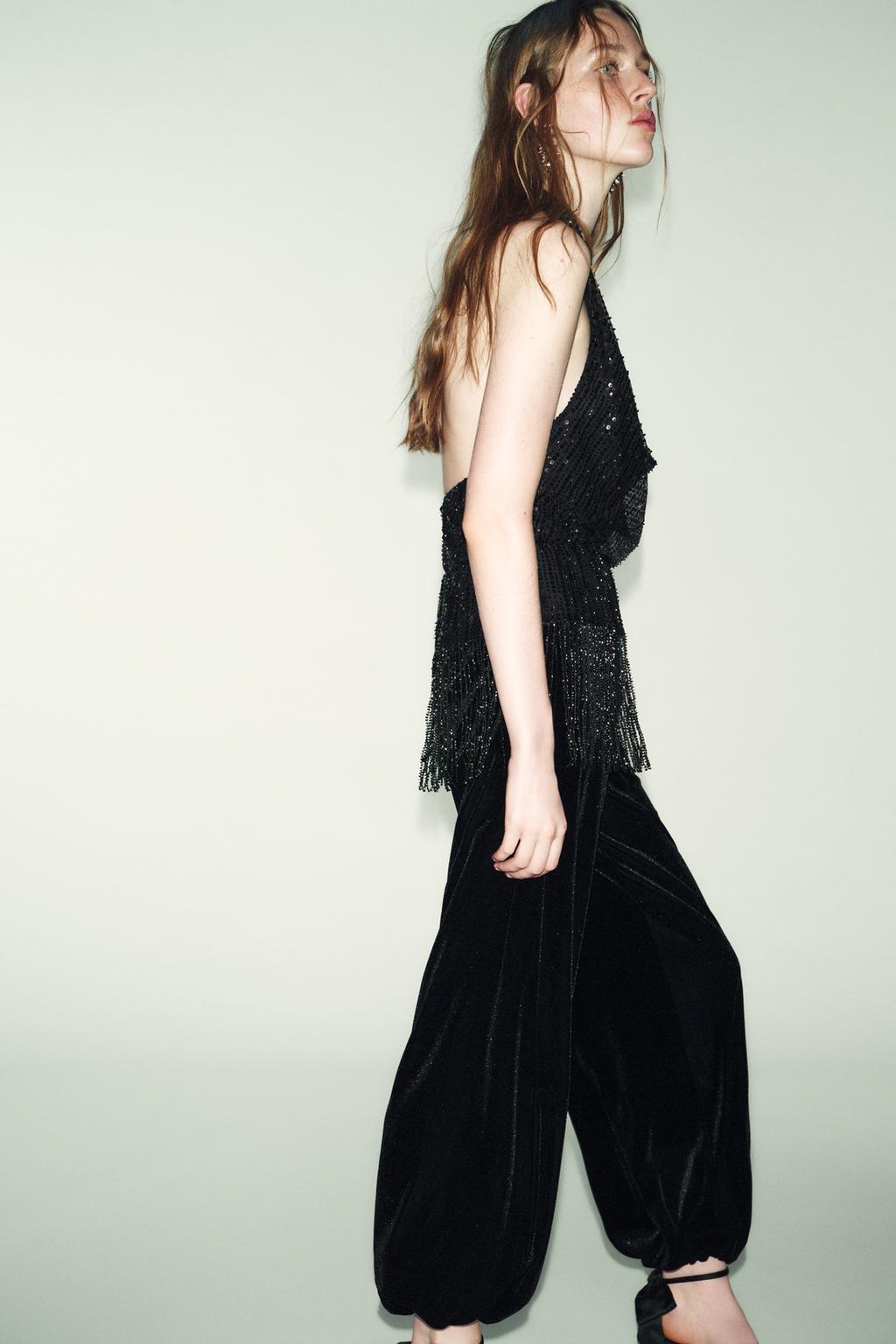 ТОП С ГОРЛОВИНОЙ ХАЛТЕР, БАХРОМОЙ И ПАЙЕТКАМИ