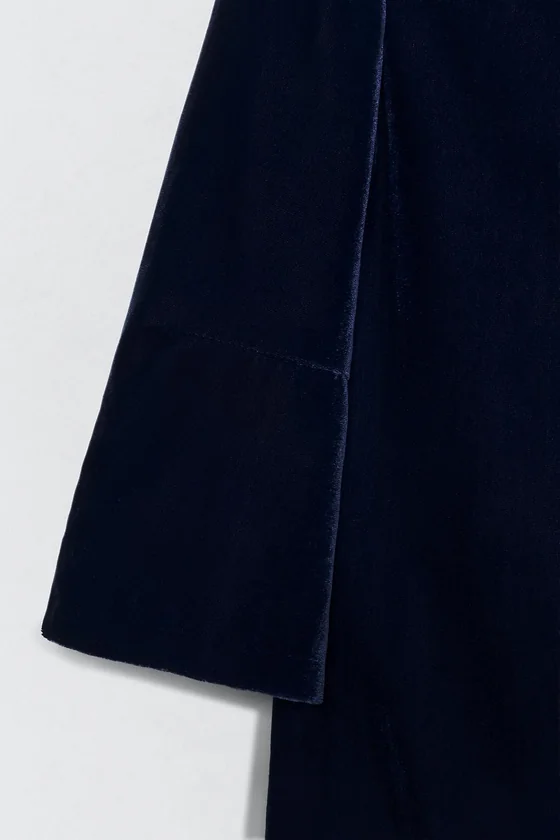 Платье из велюра Zara «Soshiotsuki»