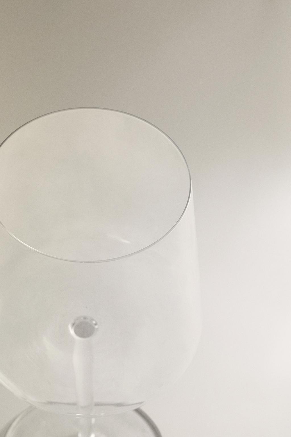 Конический хрустальный бокал для вина