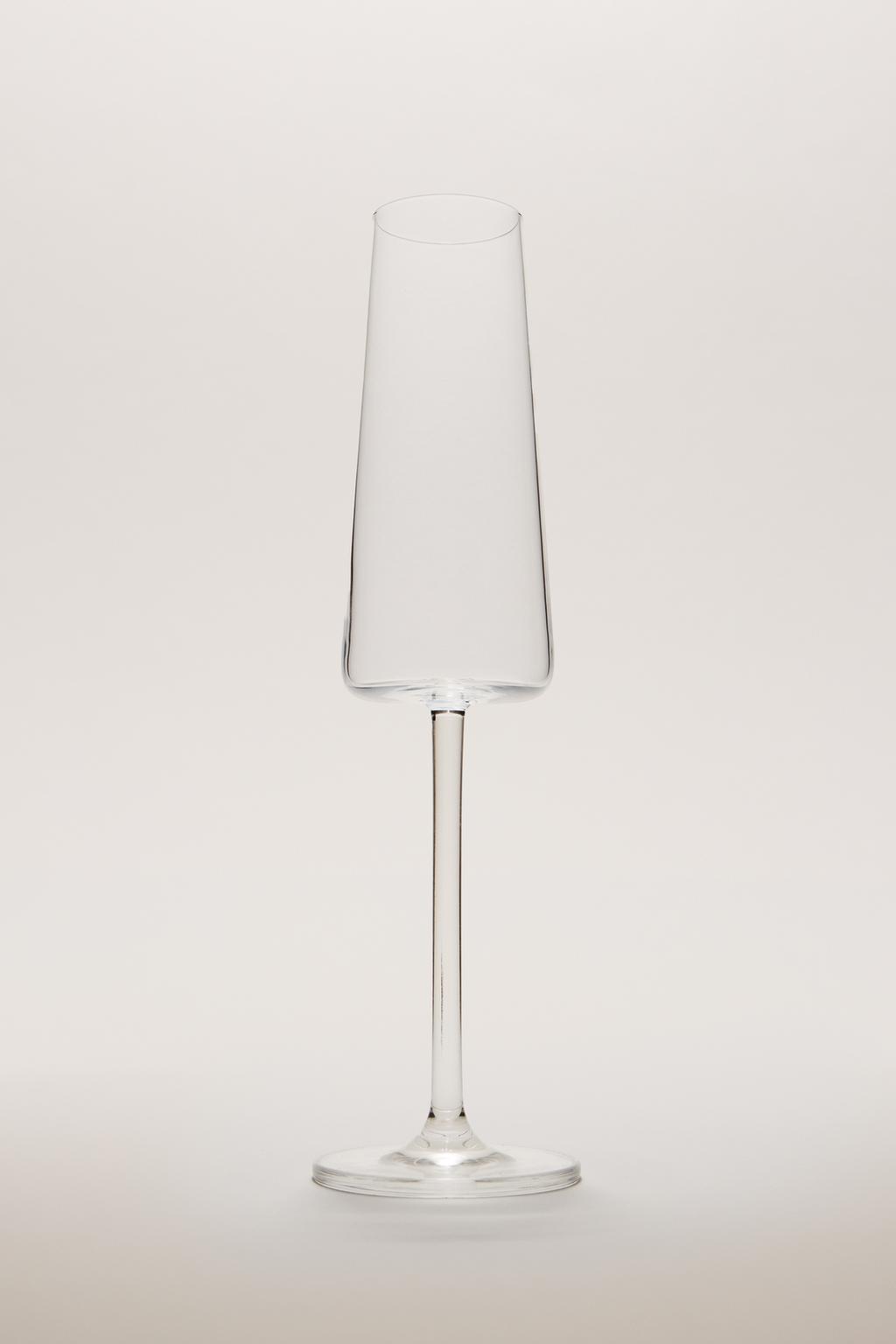 Хрустальная флейта в конусе