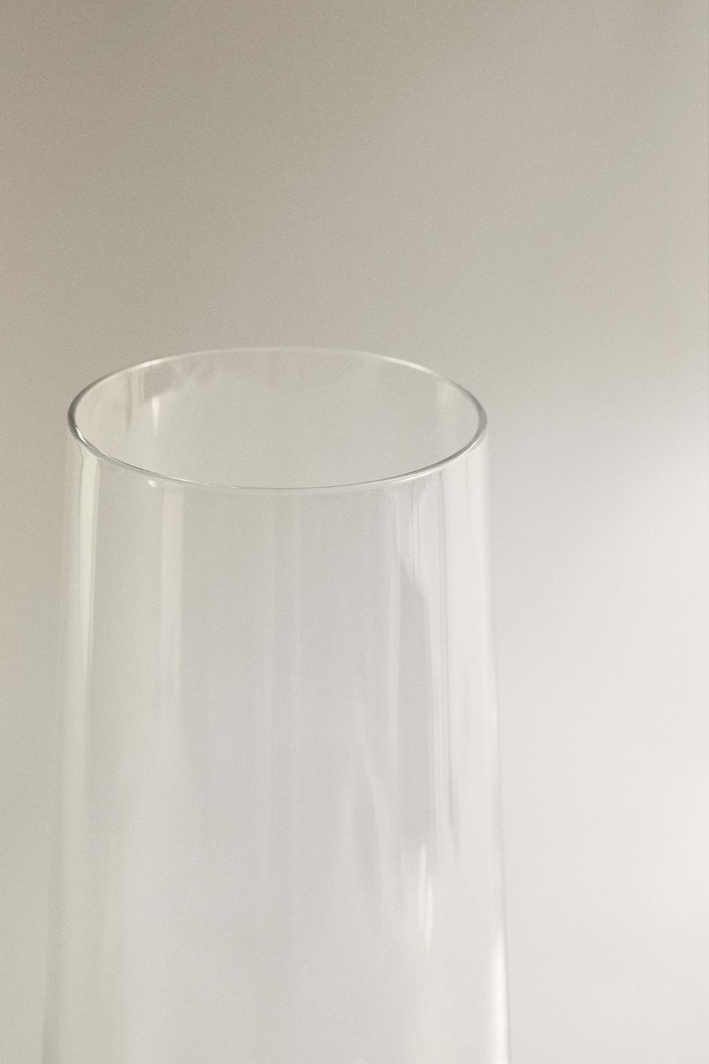 Хрустальная флейта в конусе