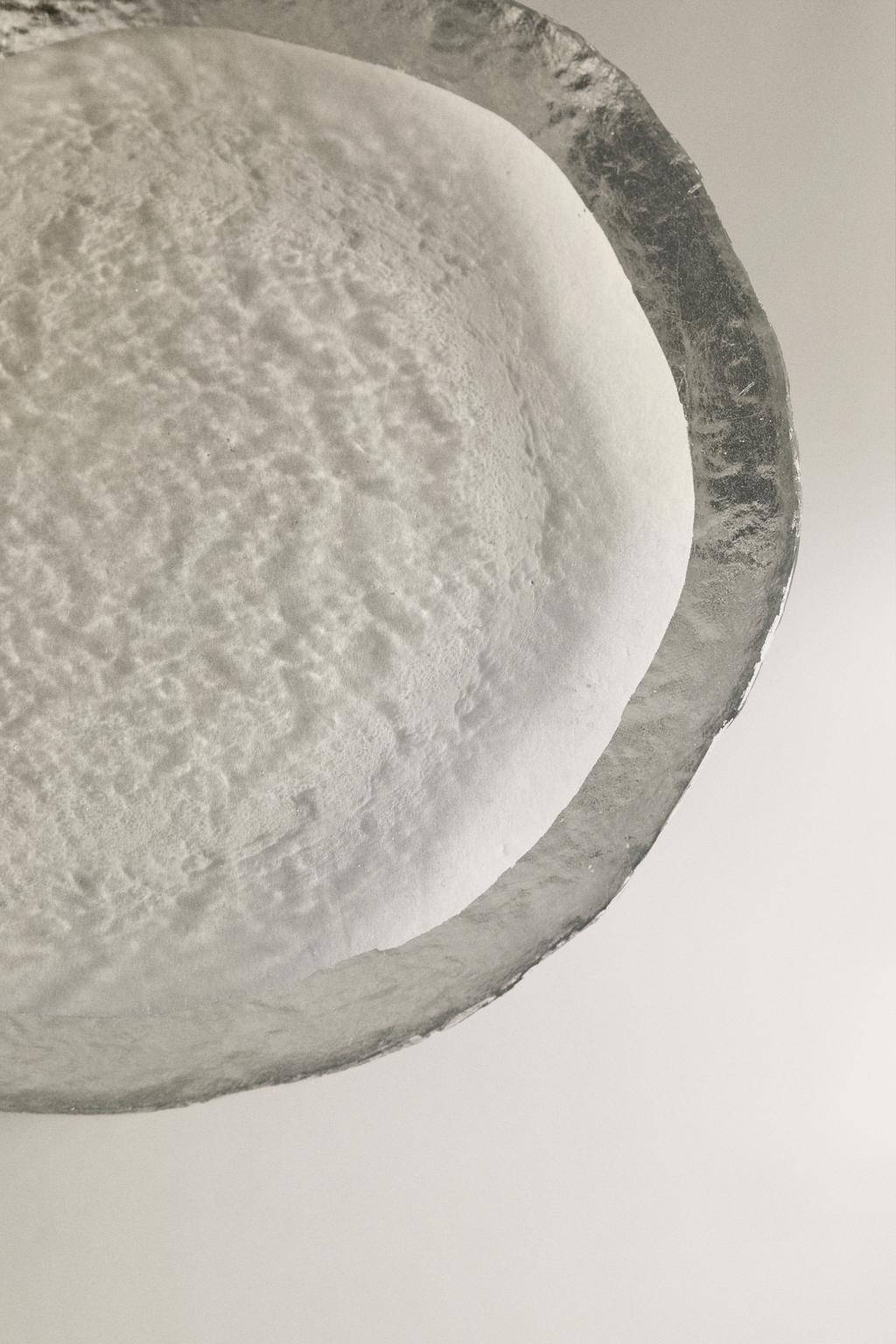 Стеклянная дессертная тарелка с серебристым ободом