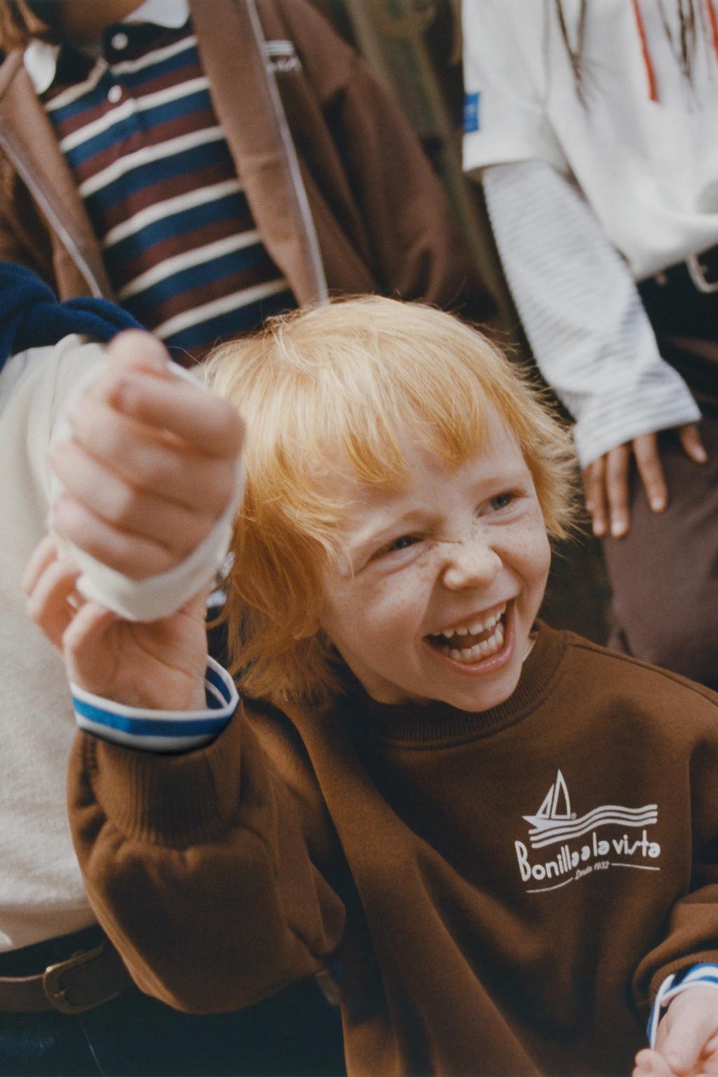 Свитшот с принтом bonilla a la vista ® от zara