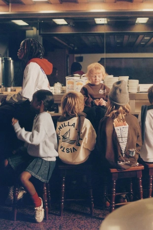 Свитшот с принтом BONILLA A LA VISTA ® от ZARA- Заказать в России