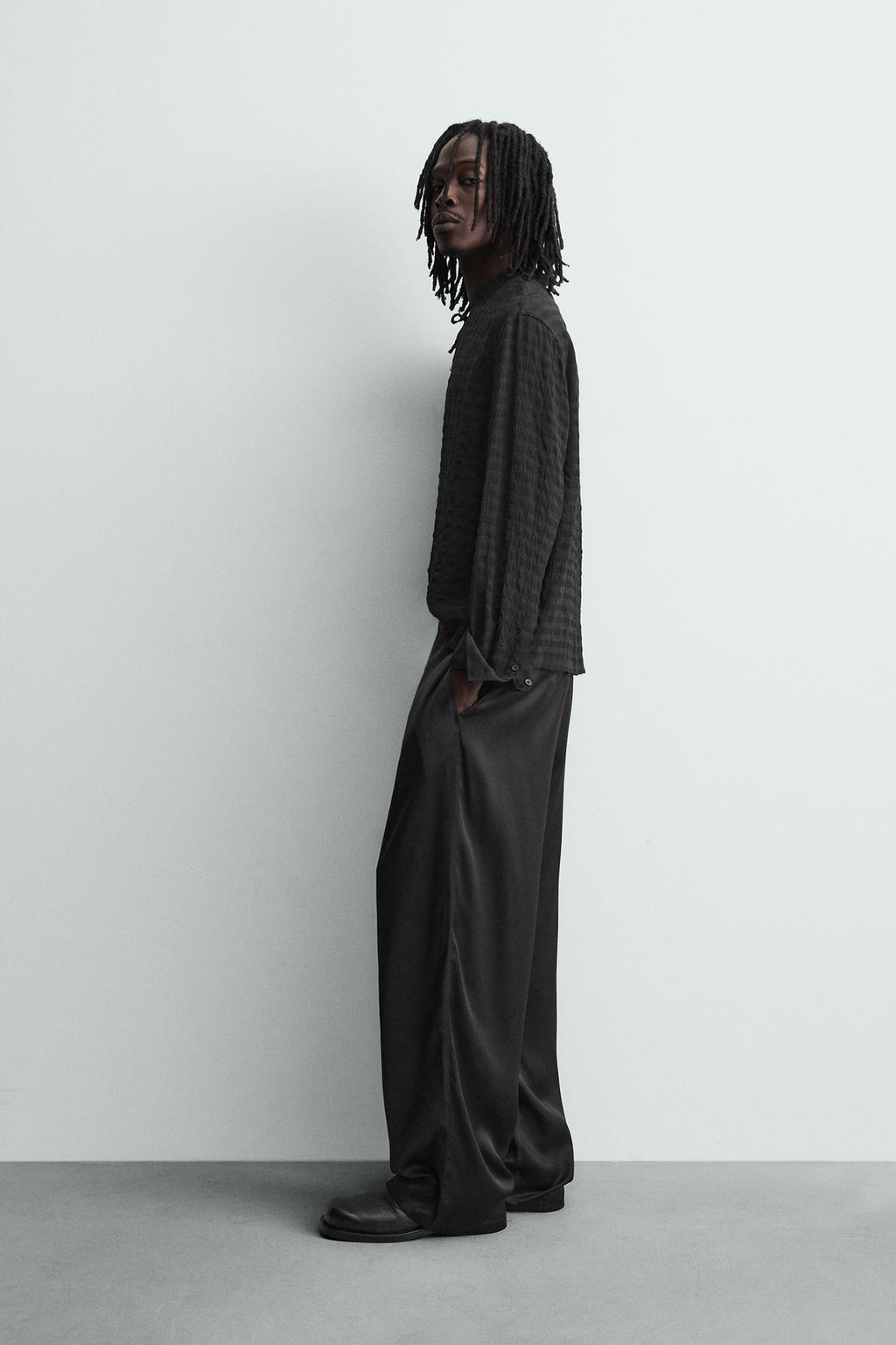 СТРУЯЩИЕСЯ БРЮКИ-ДЖОГГЕРЫ