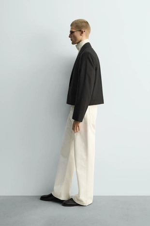 Укороченный блейзер в тонкую полоску- Заказать в России