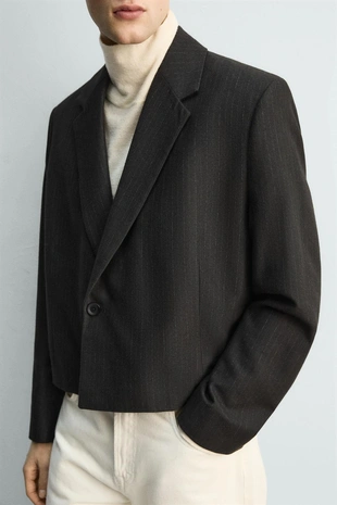 Укороченный блейзер в тонкую полоску- Заказать в России