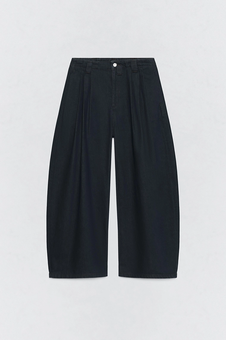 Джинсы свободного кроя с вытачками soshiotsuki x zara