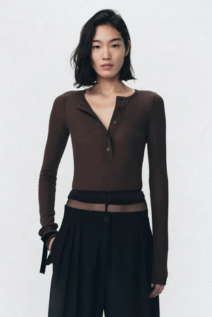 Футболка с воротником хэнли SOSHIOTSUKI X ZARA- Заказать в России