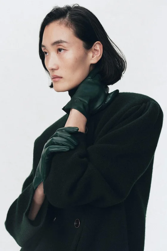Кожаные перчатки с вышивкой Zara «Soshiotsuki»
