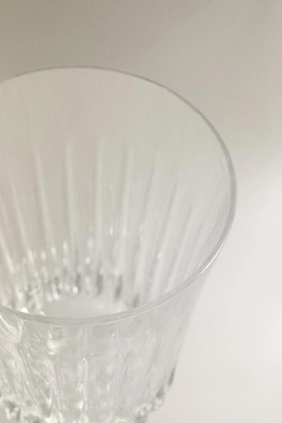 Винный стакан с поднятым узором из хрусталя- Заказать в России