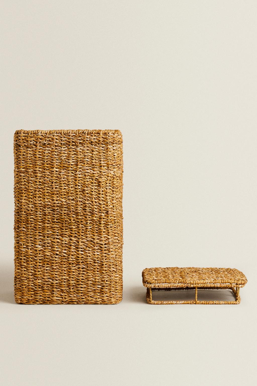 Плетеная корзина для белья