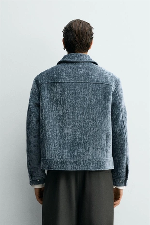 Куртка с рельефным флокированным покрытием- Заказать в России