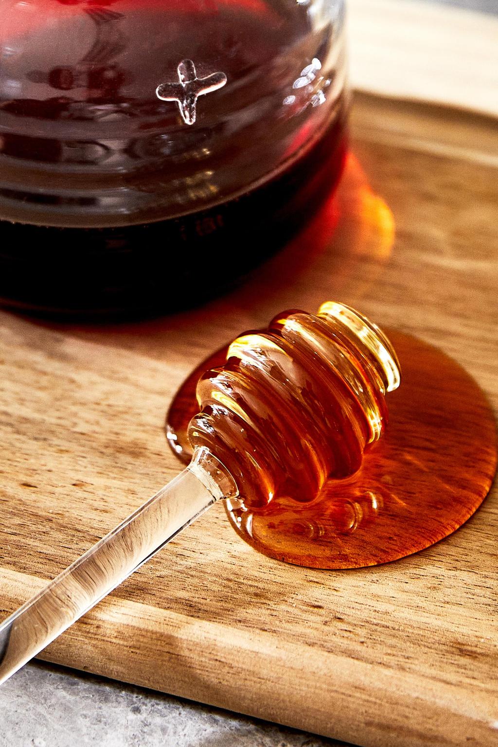 Банка для меда из боросиликатного стекла с рисунком пчелы на крышке