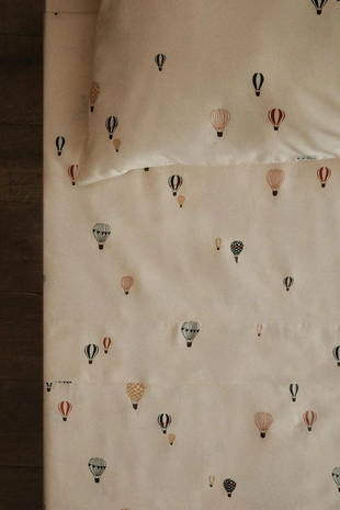 Детские накатанные простыни с воздушными шариками- Заказать в России