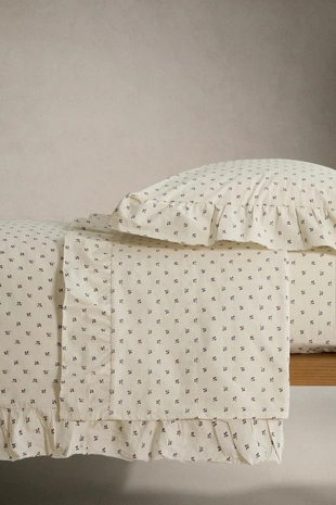 Детское простынное полотно с оборками и цветочным принтом- Заказать в России