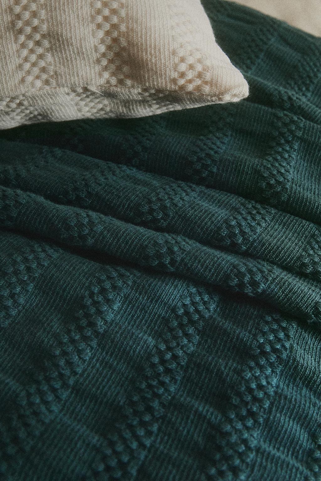 Детский одеялец в полоску с текстурой