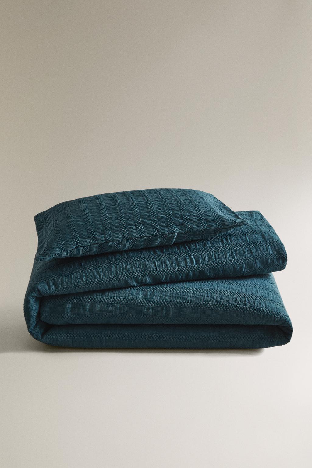 Детский одеялец в полоску с текстурой