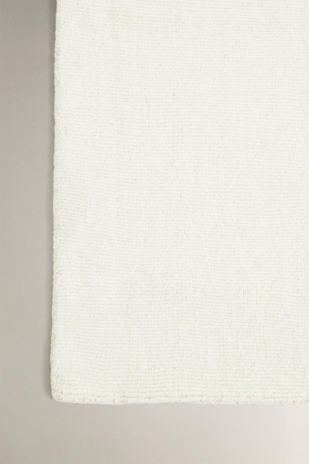 Шерстяной ковер