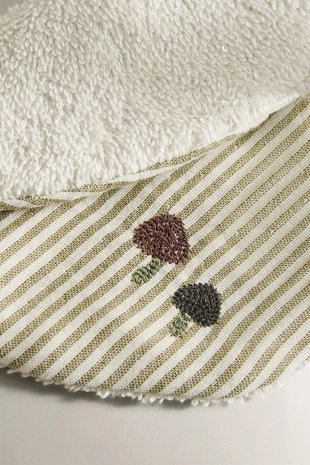 Полосатый слюнявчик из муслина для малышей- Заказать в России