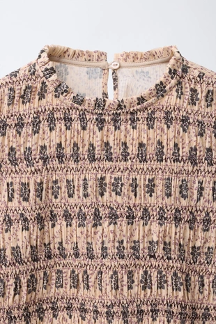 Топ с эластичными деталями и принтом- Заказать в России