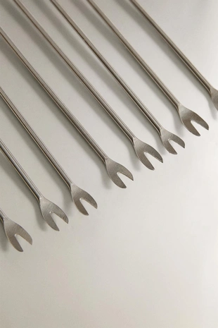 Набор закусочных палочек с металлическим ящиком (набор из 6 штук)- Заказать в России