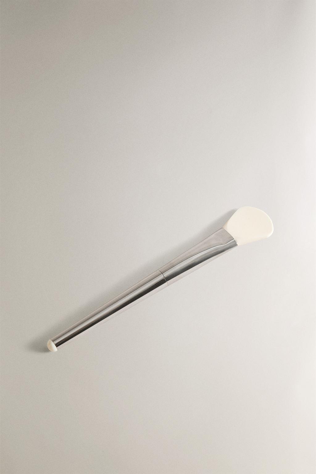 Кисть для нанесения масок на лицо