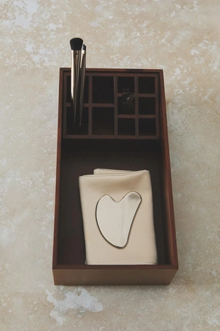 Небольшой деревянный органайзер для макияжа- Заказать в России