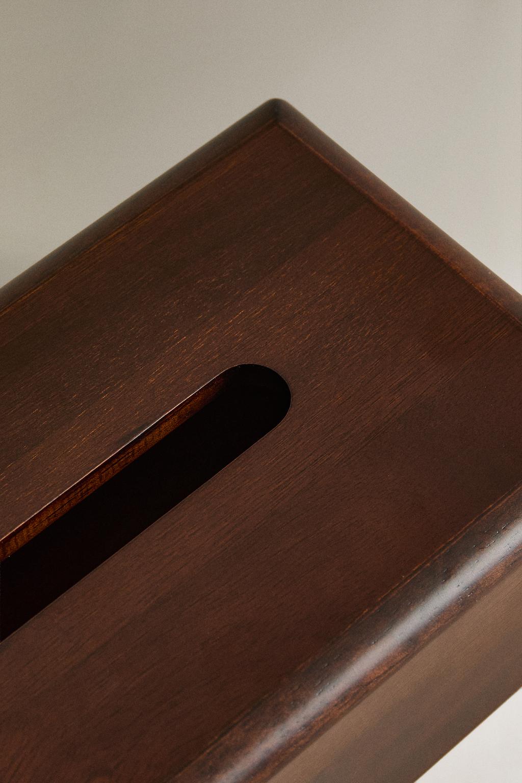 Деревянная коробка для салфеток