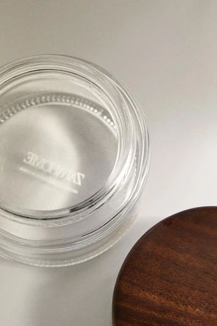 Стеклянная банка с деревянной крышкой- Заказать в России