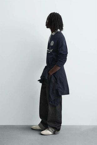 Поло с контрастным принтом- Заказать в России