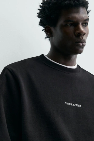 Толстовка классического кроя с принтом- Заказать в России