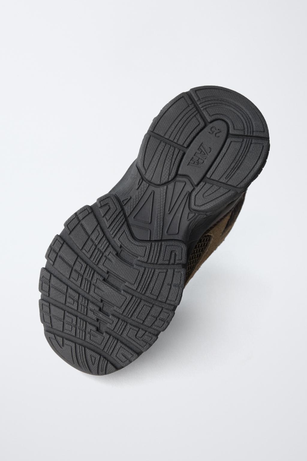 КРОССОВКИ С ДЕТАЛЯМИ ИЗ СЕТЧАТОЙ ТКАНИ