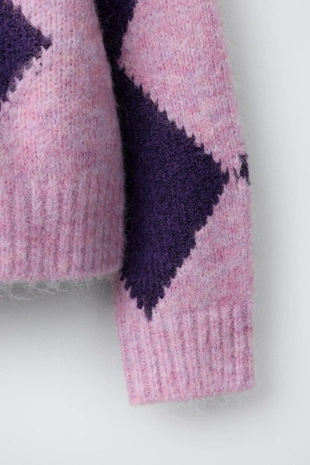 Свитер с узором «ромбы»- Заказать в России