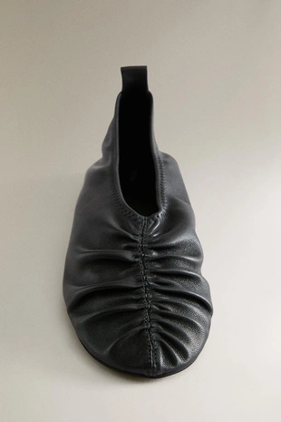 Туфли-балетки из кожи с защипами- Заказать в России