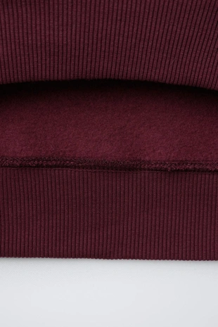 Толстовка с вышитым текстом