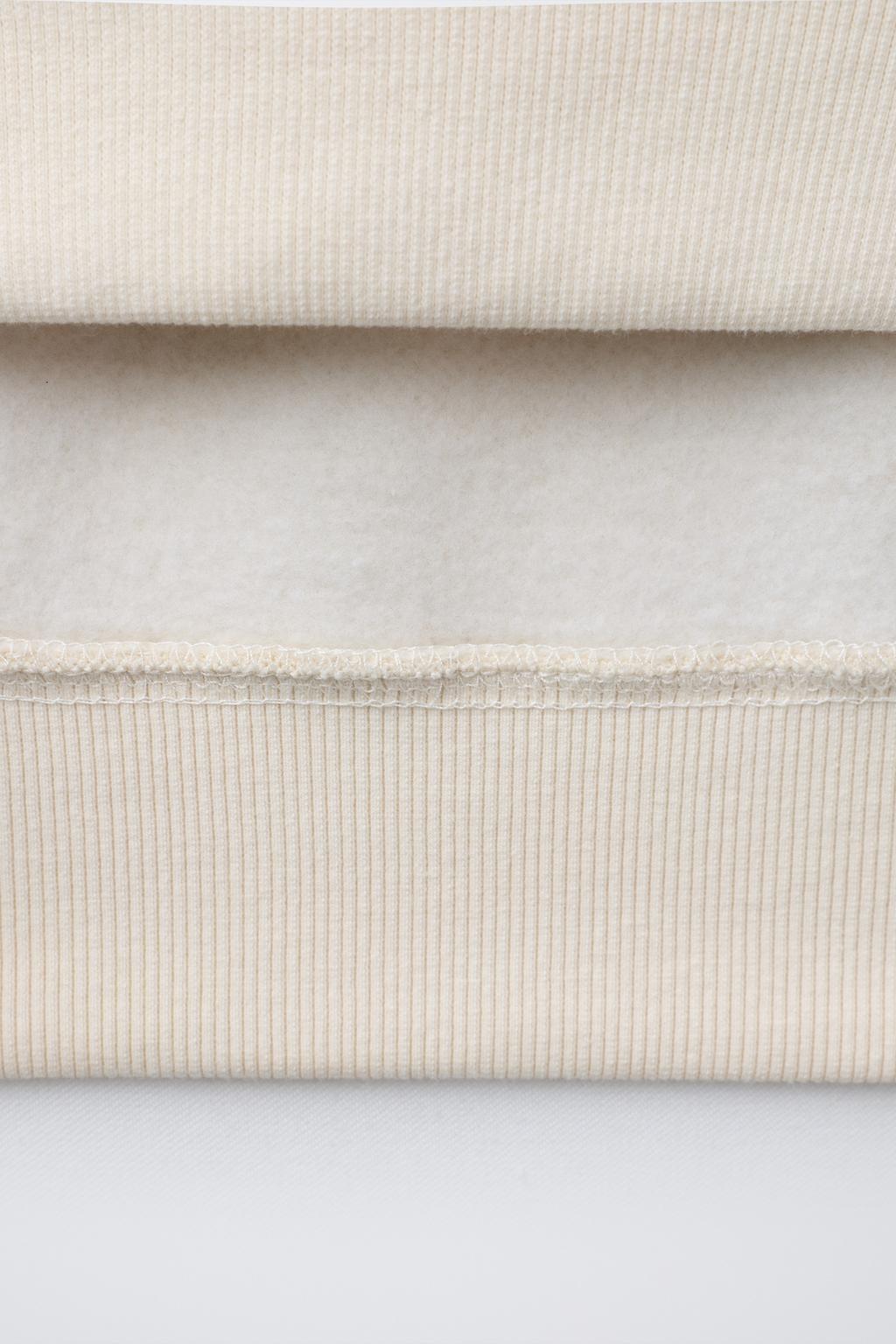 ТОЛСТОВКА С ВЫШИТЫМ ТЕКСТОМ