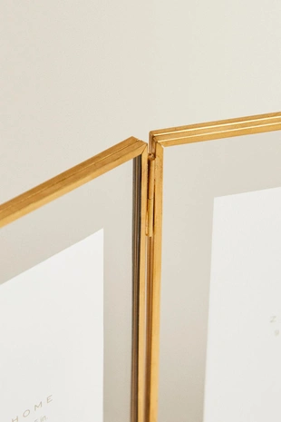 Фоторамка с двойным золотистым каркасом- Заказать в России