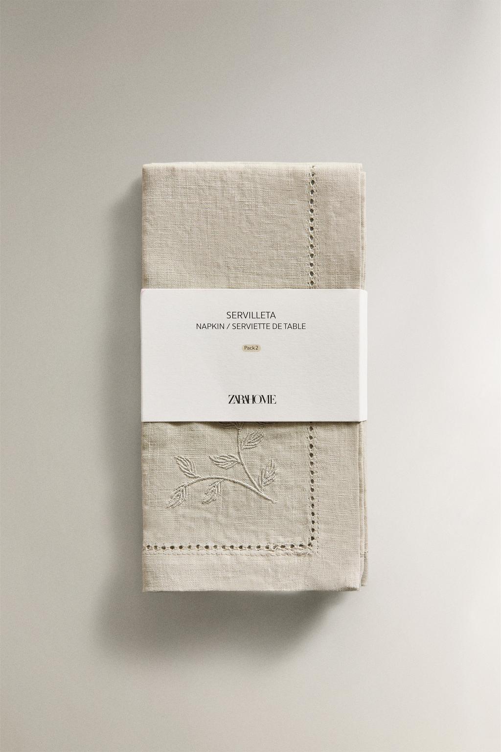 Салфетка из льна с вышитыми цветочными мотивами (набор из 2)