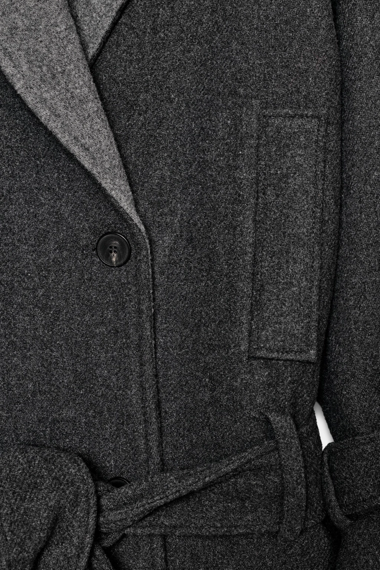 Короткое пальто на поясе коллекция zara woman limited edition