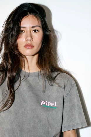 Футболка «пеппи длинныйчулок™» с эффектом потертости- Заказать в России