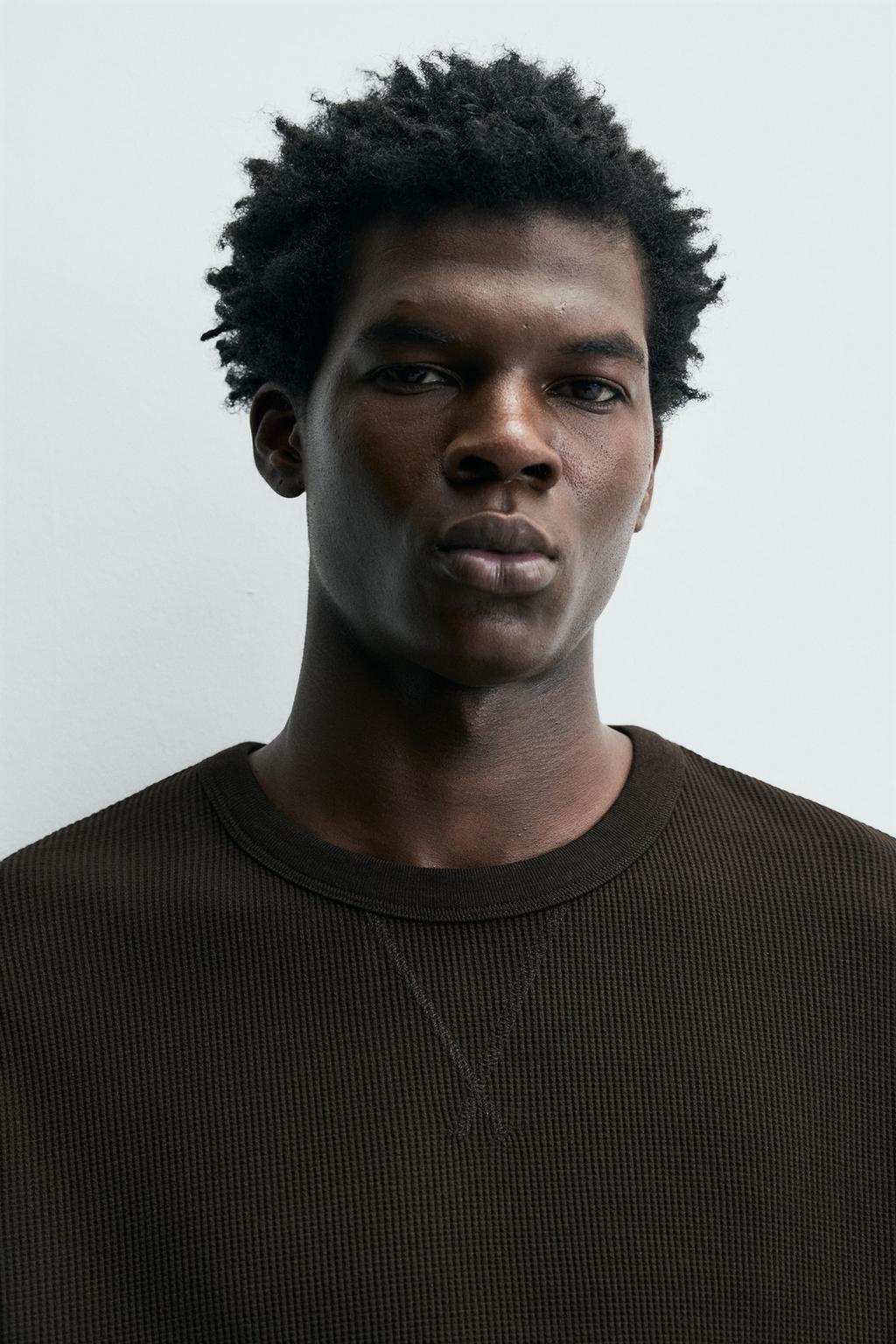 ФУТБОЛКА ИЗ ТКАНИ ВАФЕЛЬНОЙ СТРУКТУРЫ