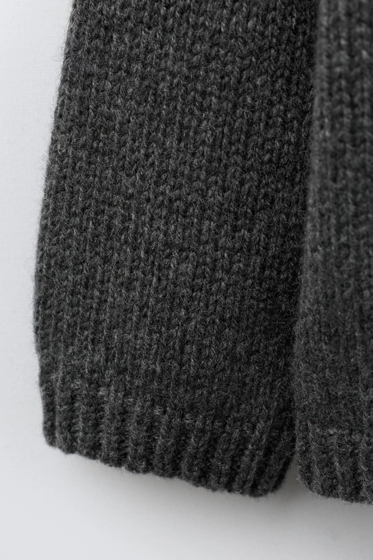 Джемпер из шерсти с вышитой мышью (1-6 лет)