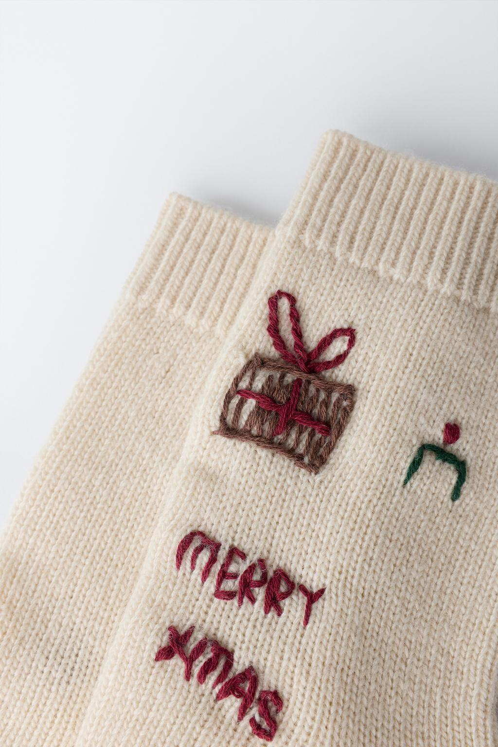 НОСКИ ИЗ СМЕСОВОЙ ШЕРСТИ С ВЫШИВКОЙ